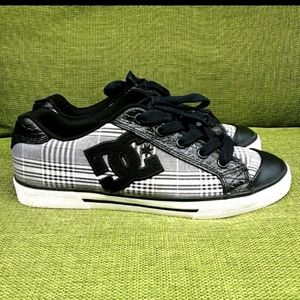 DC Chelsea Plaid Skater Sneakers Size 7.5.